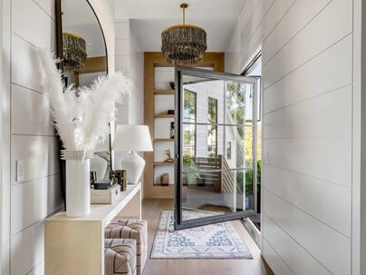 Photo 1 of 25 : 572 Wading Place