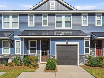 Photo 1 of 25 : 7734 Park Gate Drive