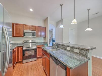 Photo 1 of 25 : 1064 Lexi Court