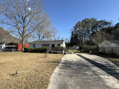 Photo 1 of 5 : 185 Giles Drive