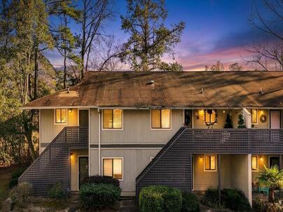 Photo 1 of 25 : 2741 Jobee Drive, #105