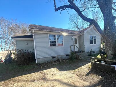 Photo 1 of 5 : 3230 Cordova Road