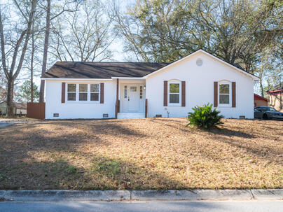 Photo 1 of 20 : 7643 Hillandale Road