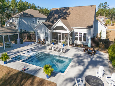 Photo 1 of 25 : 421 Bowstring Drive