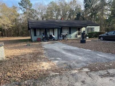 Photo 1 of 13 : 1123 Deer Crossing Road