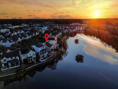 Photo 1 of 25 : 1615 Paradise Lake Drive