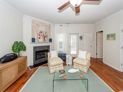 Photo 1 of 25 : 4020 Babbitt Street