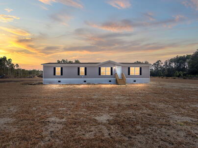 Photo 1 of 25 : 185 Thomas Road