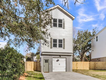 Photo 1 of 25 : 1622 Refuge Run