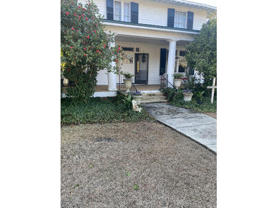 Photo 1 of 10 : 11611 Heritage Highway