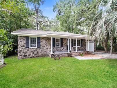 Photo 1 of 15 : 510 Golf Road