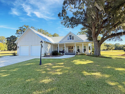 Photo 1 of 25 : 521 Oak Lawn Road