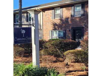 Photo 1 of 25 : 415 Parkdale Drive, #8c