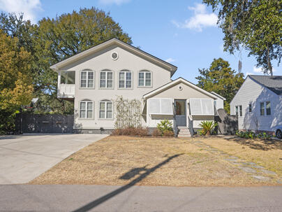 Photo 1 of 25 : 2164 Medway Road