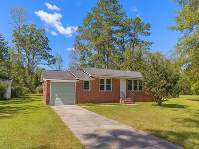 Photo 1 of 10 : 605 Poplar Street