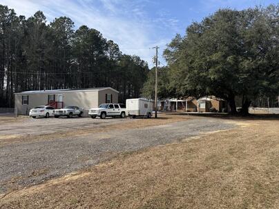 Photo 1 of 13 : 123 Chavis Lane