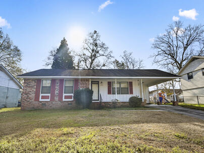 Photo 1 of 9 : 3325 Stonehaven Drive