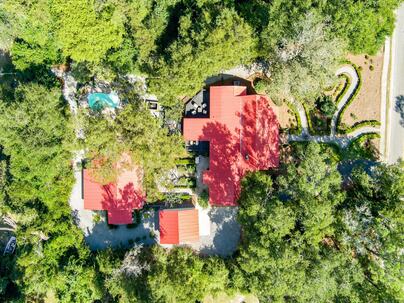 Photo 1 of 25 : 1303 Wichman Street