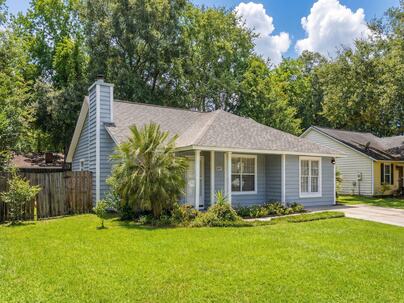 Photo 1 of 25 : 1307 Lake Mallard Boulevard