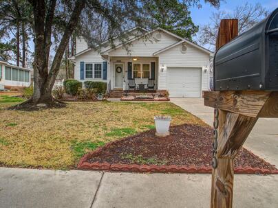 Photo 1 of 25 : 335 Camelot Drive