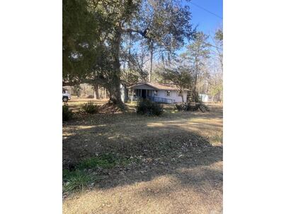 Photo 1 of 3 : 203 Hartford Drive