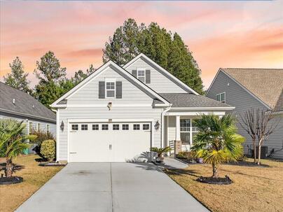 Photo 1 of 25 : 622 Beach Way