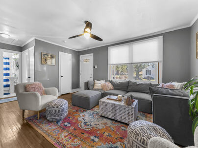 Photo 1 of 25 : 4722 Talisman Street