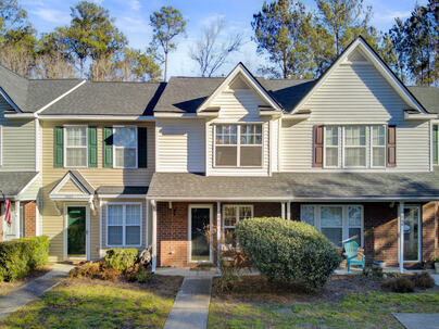 Photo 1 of 25 : 1003 Pine Bluff Drive