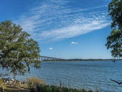 Photo 1 of 25 : 130 River Landing Drive, #8301