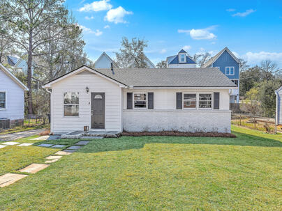 Photo 1 of 25 : 1089 Buist Avenue