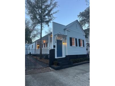 Photo 1 of 25 : 16 Moultrie Street