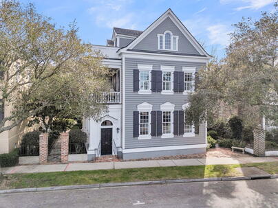 Photo 1 of 25 : 64 Sowell Street