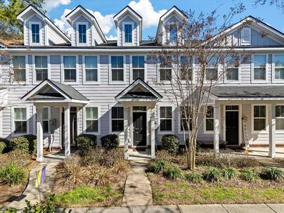 Photo 1 of 24 : 95 Branch Creek Trail