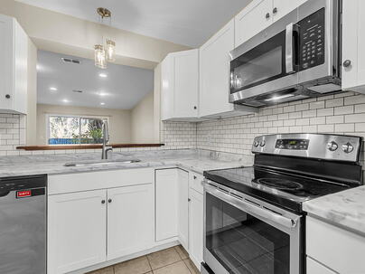 Photo 1 of 25 : 1530 Fort Johnson Road, #1c