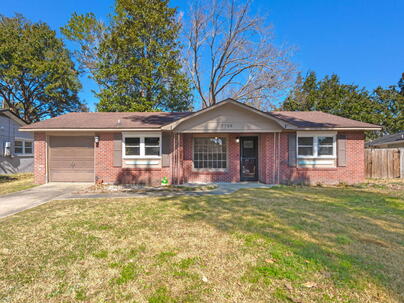 Photo 1 of 25 : 7708 Knollwood Drive