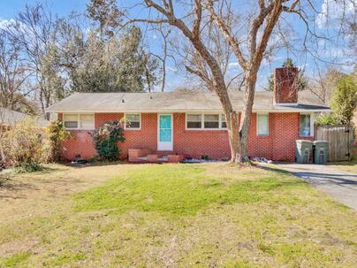 Photo 1 of 25 : 5809 Stewart Street