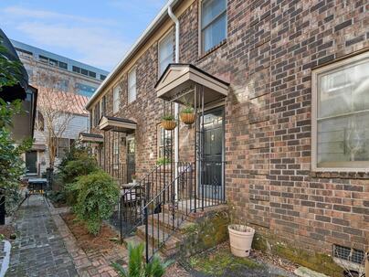 Photo 1 of 19 : 24 Bee Street, #Apt K