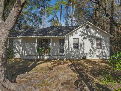 Photo 1 of 25 : 1718 Jervey Avenue