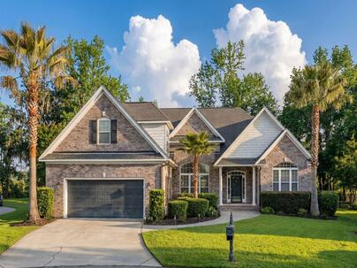 Photo 1 of 25 : 1506 Lucas Isle Court