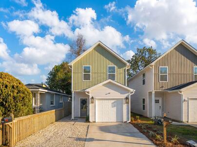 Photo 1 of 25 : 1995 Hugo Avenue