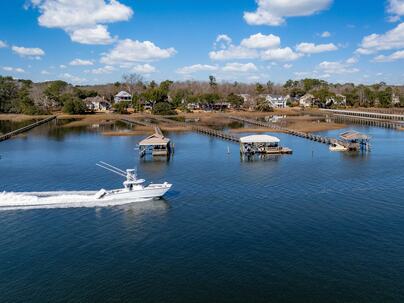 Photo 1 of 25 : 5648 Captain Kidd Road