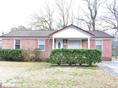 Photo 1 of 14 : 1846 Hazelwood Drive