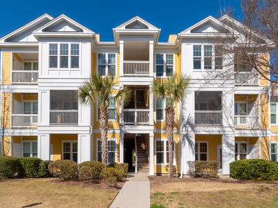 Photo 1 of 19 : 2111 Chatelain Way