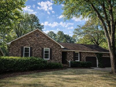 Photo 1 of 25 : 108 Cherry Hill Avenue