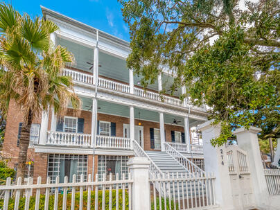 Photo 1 of 25 : 214 Calhoun Street, #7