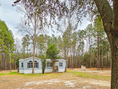 Photo 1 of 25 : 261 Field Creek Road