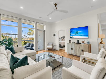 Photo 1 of 25 : 212 Cooper River Drive