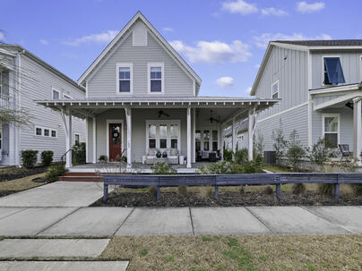 Photo 1 of 25 : 105 Bright Leaf Loop