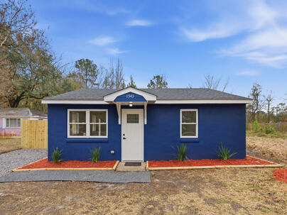 Photo 1 of 25 : 1543 Evergreen Street