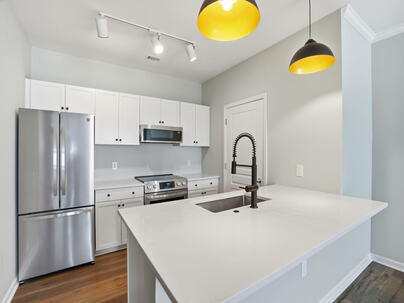 Photo 1 of 23 : 600 Bucksley Lane, #305